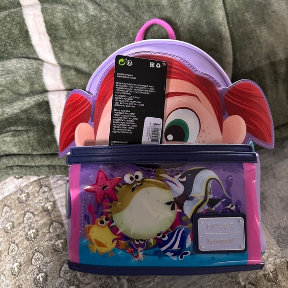 Cute Loungefly - Darla from Finding Nemo, NWTs - Picture 6 of 6
